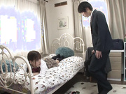 【日本AV】「ねぇ&hellip;見てたでしょ？」&nbsp;絶対に手を出してはイケない上司の娘にちっぱいポロリ誘惑される事案が発生