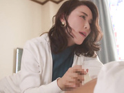 【中文字幕乱伦AV】ROE-061 只有我知道&hellip;跟朋友母親的秘密入門課 水野優香