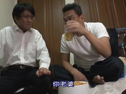 婦人会長の嫁が近所の酔いどれ中年男のデカチンでめろめろにされました&hellip; 本庄優花_3